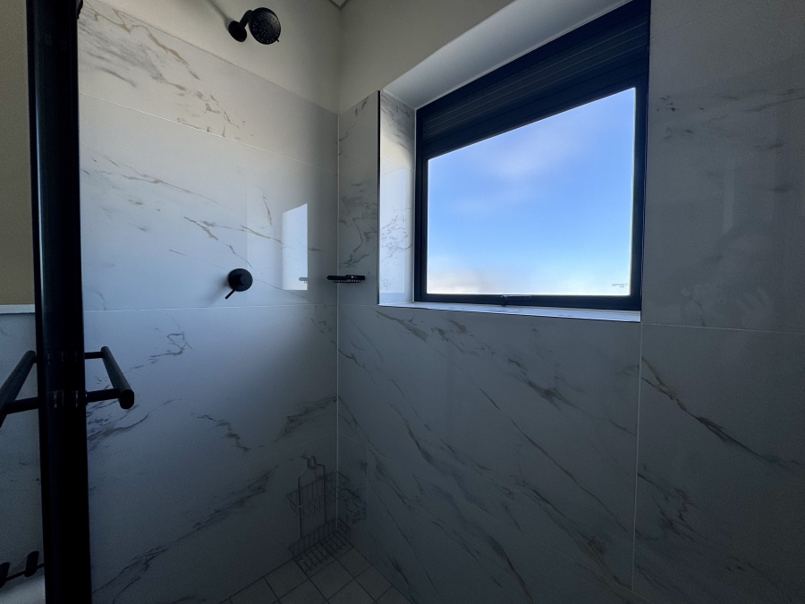 To Let 1 Bedroom Property for Rent in Sandown Western Cape